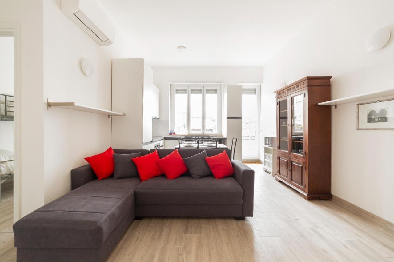 Sant'Ambrogio Bright Apartment With Terrace Milano Dış mekan fotoğraf